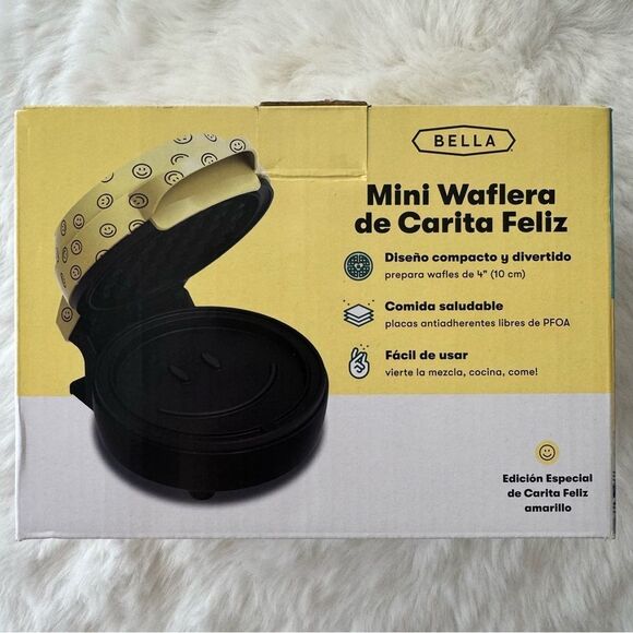 BELLA Printed Mini Waffle Maker - Yellow Smiley - Picture 3 of 8